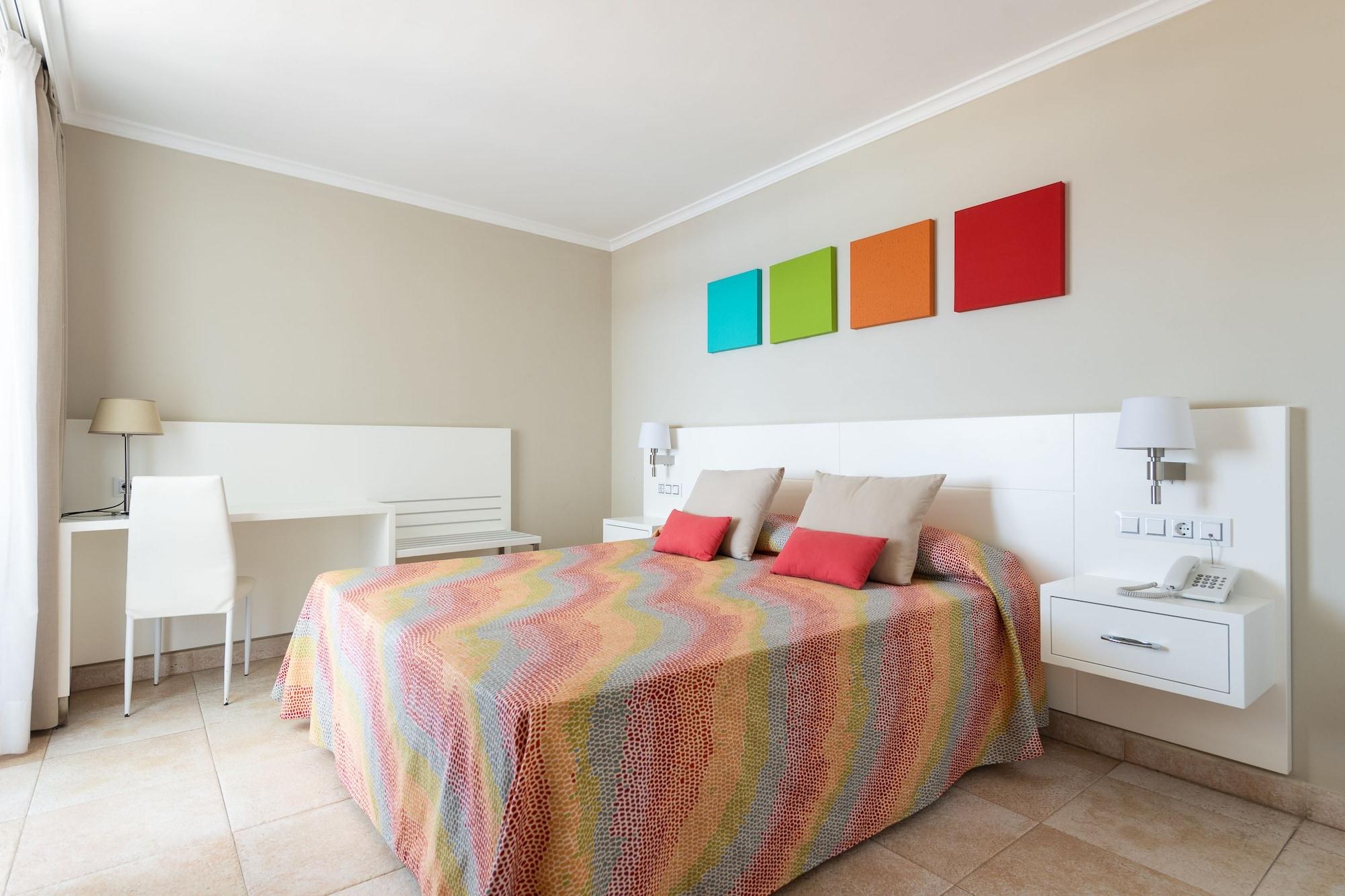 Club Vista Aparthotel 4*