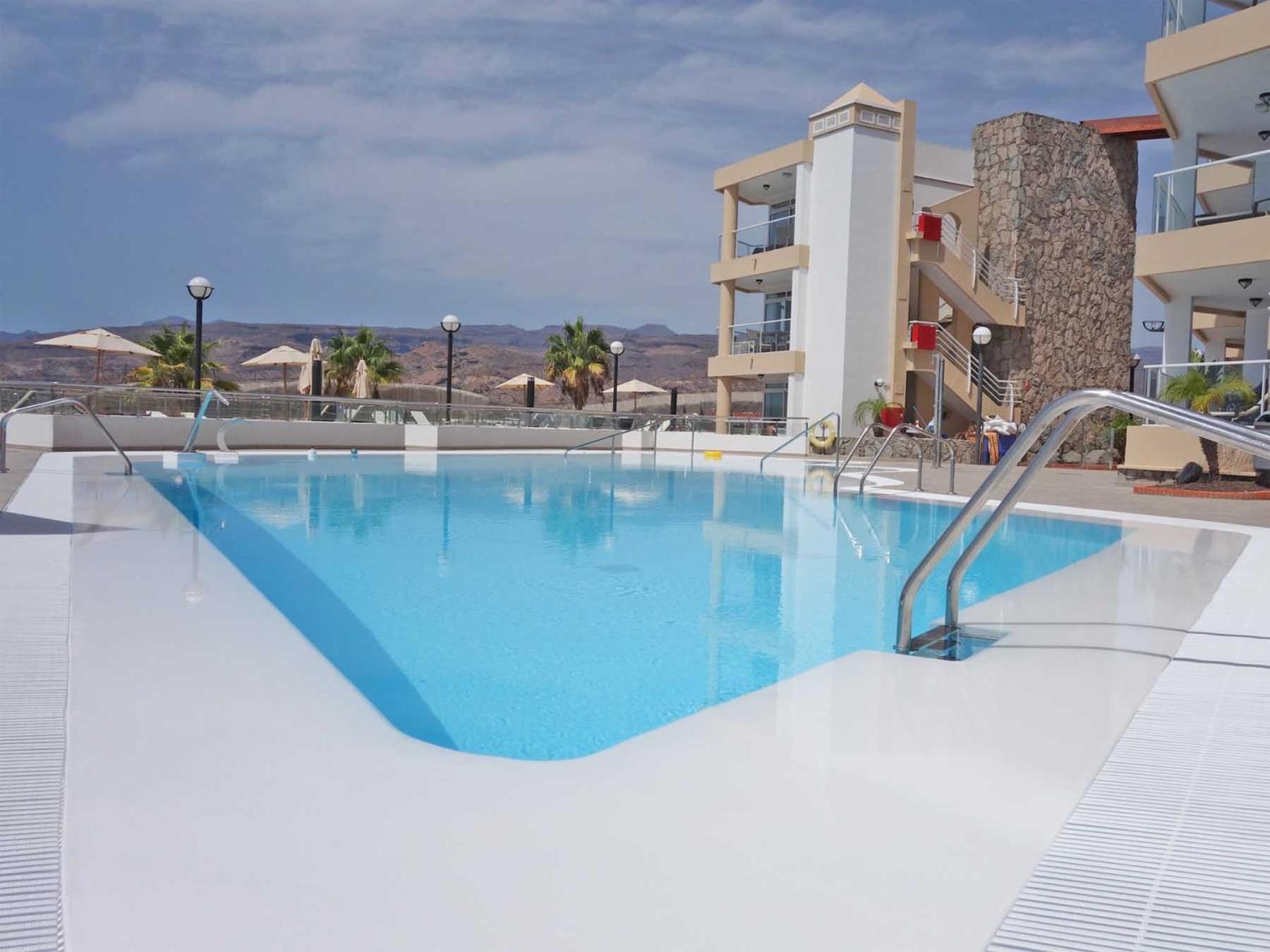 Club Vista Aparthotel 4*